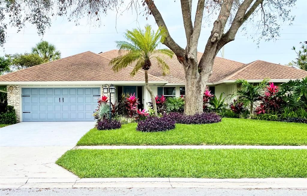 Photo of 2518 Monaco Terrace, Palm Beach Gardens, FL 33410 (MLS # R10803234)