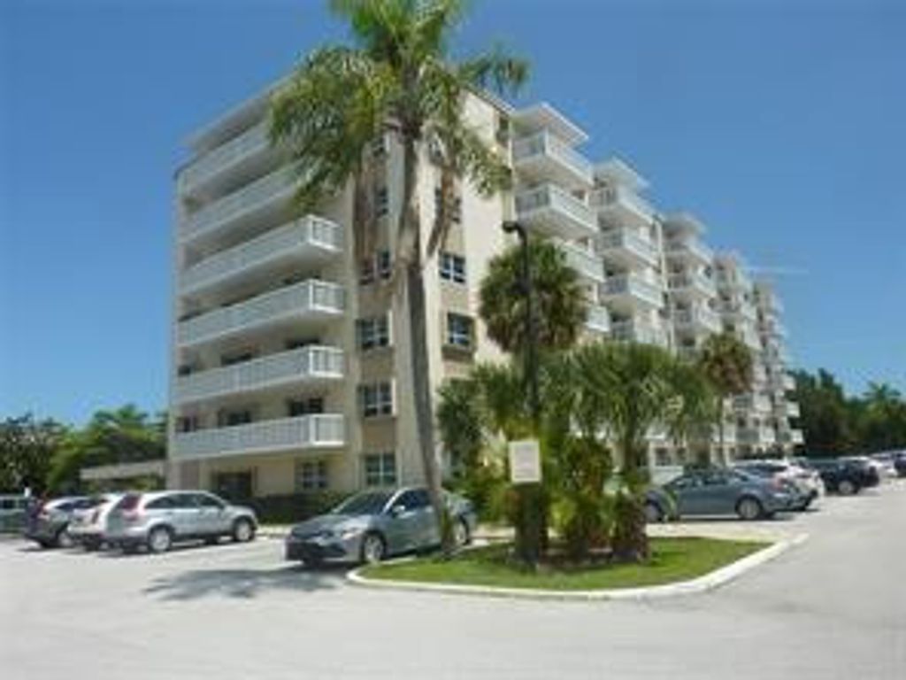 Photo of 1831 NE 38th Street #108, Fort Lauderdale, FL 33308 (MLS # F10554388)
