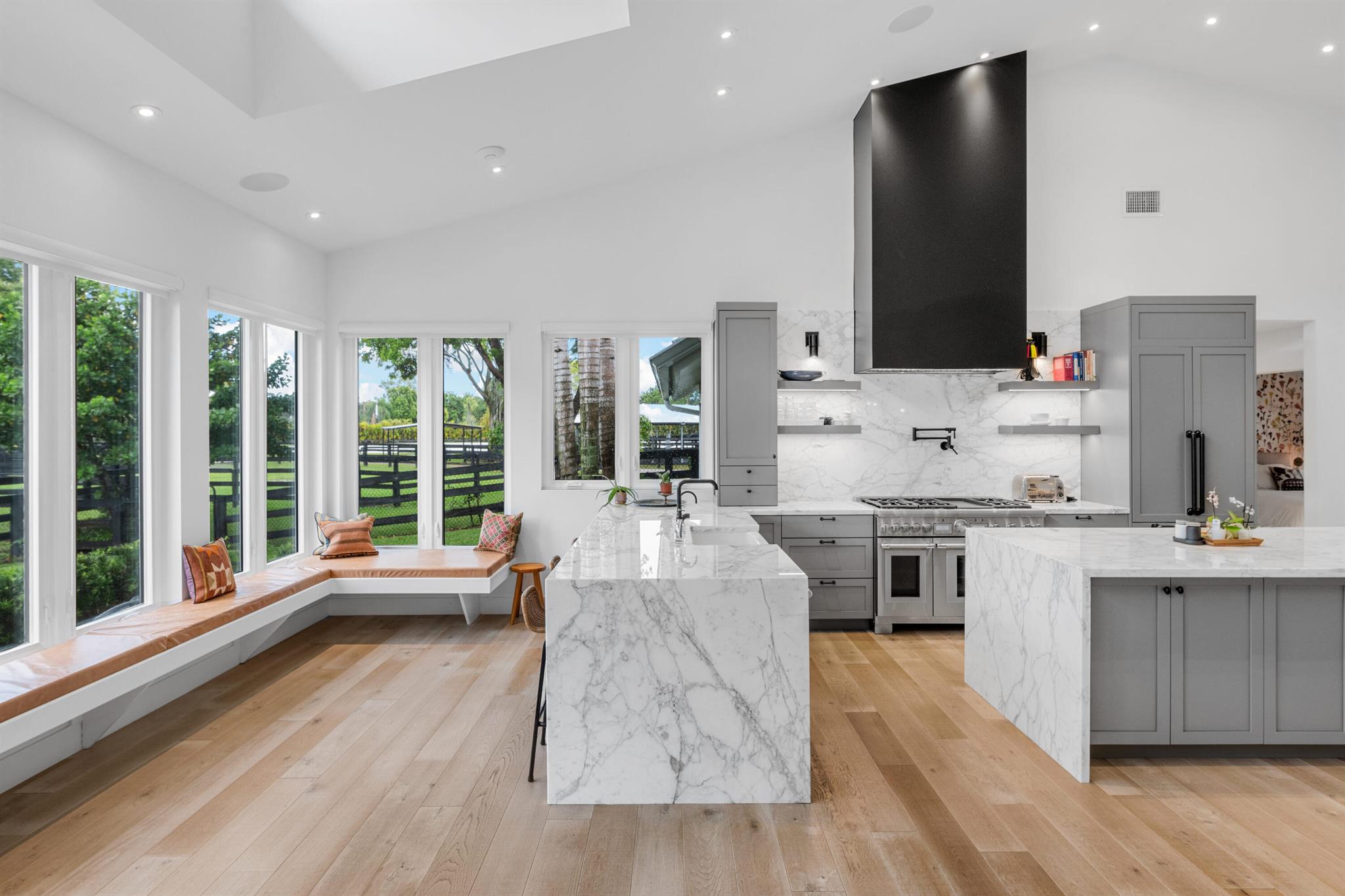 SADDLE TRAIL PARK OF WELL - Residential