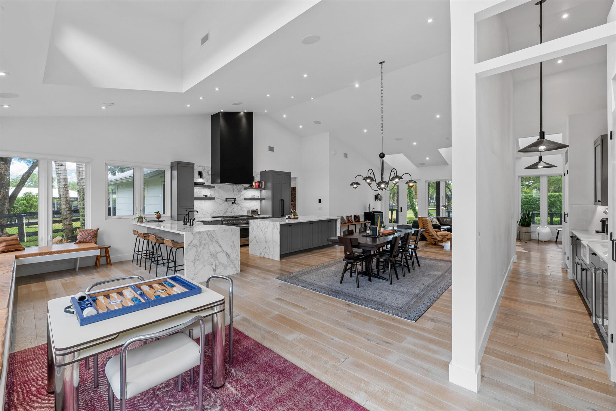 SADDLE TRAIL PARK OF WELL - Residential