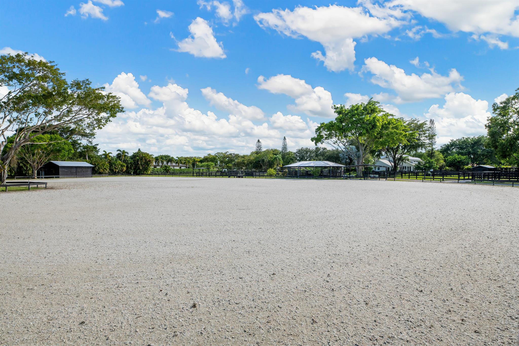 SADDLE TRAIL PARK OF WELL - Residential