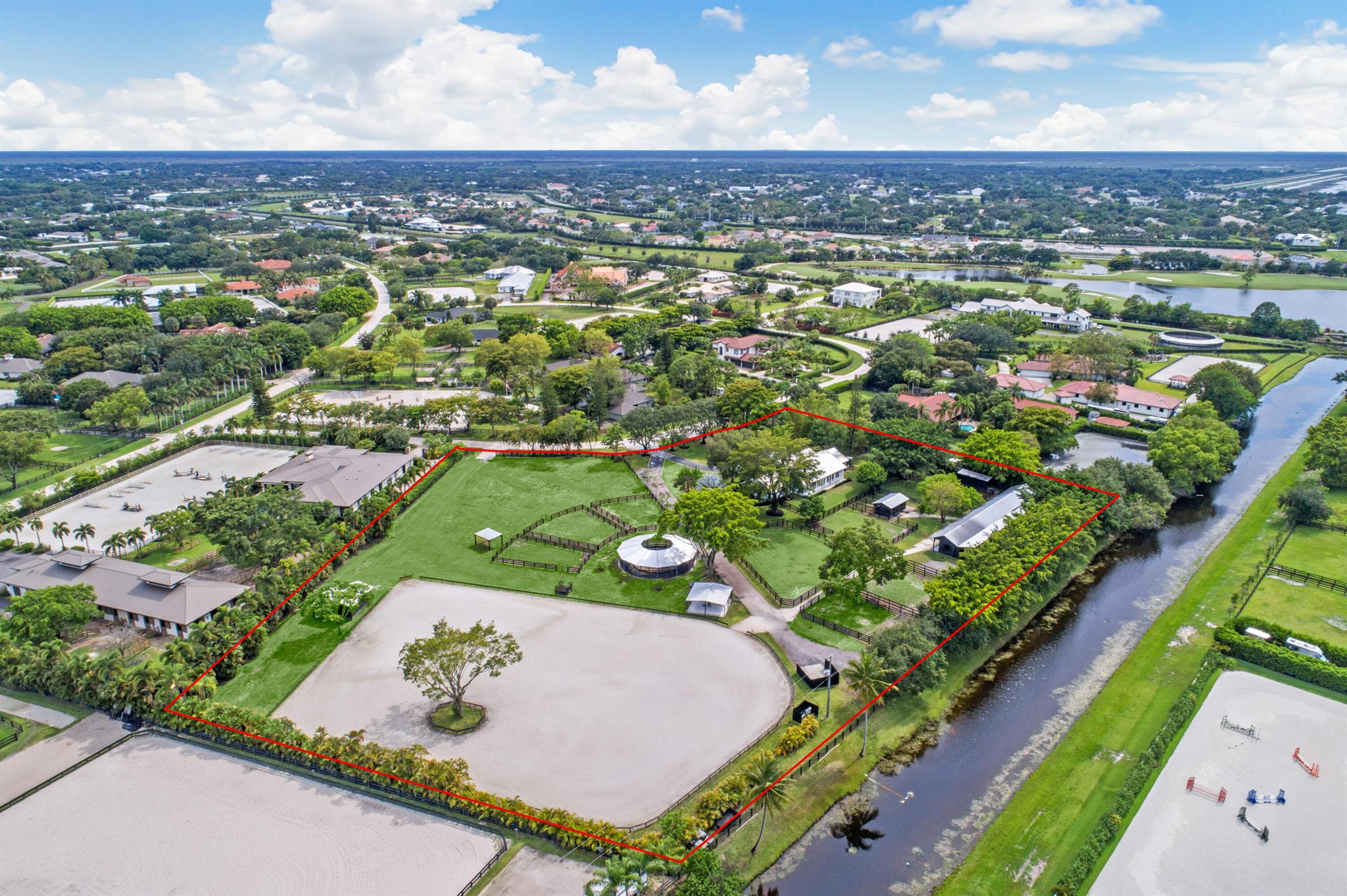 SADDLE TRAIL PARK OF WELL - Residential