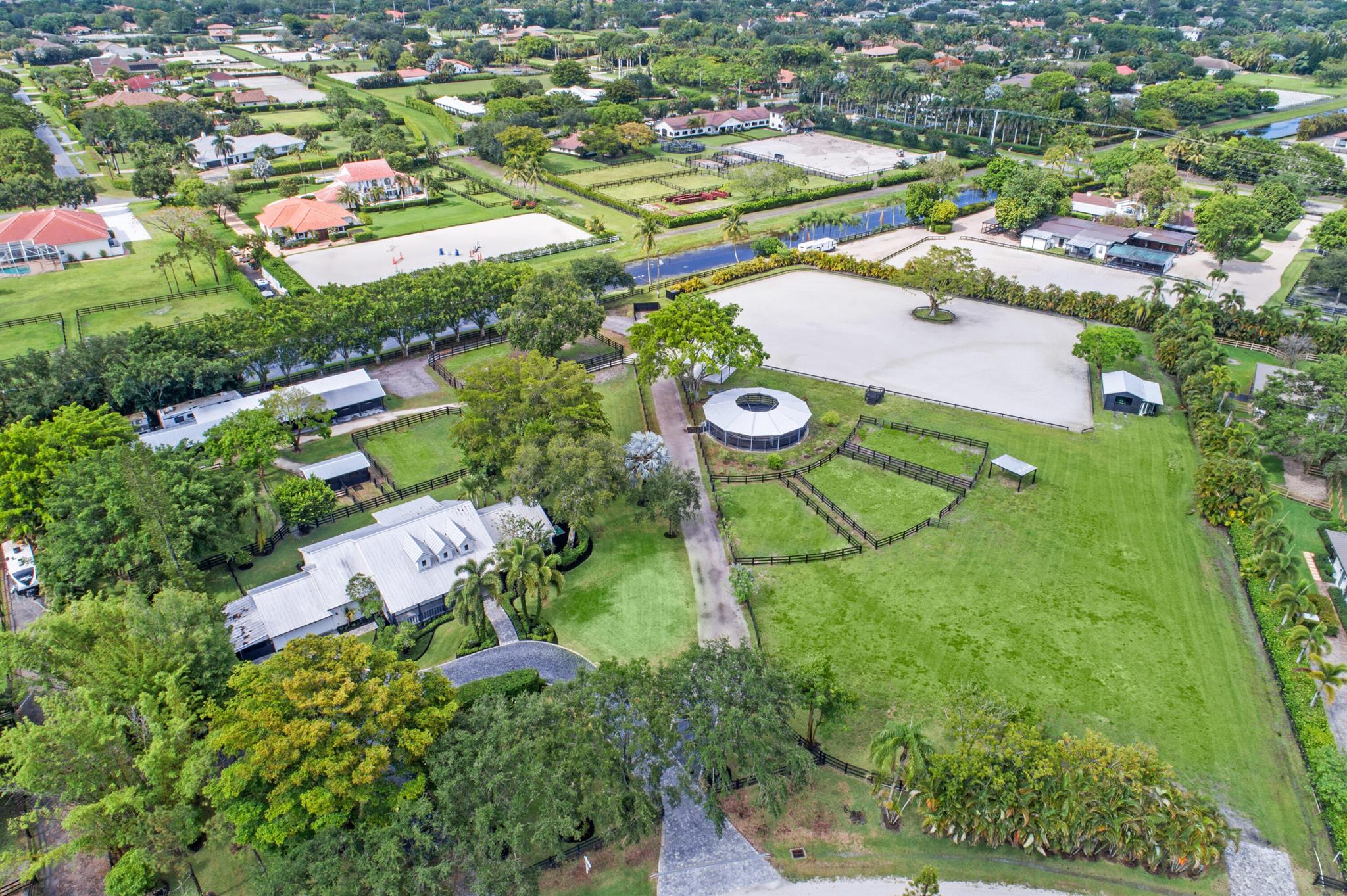 SADDLE TRAIL PARK OF WELL - Residential