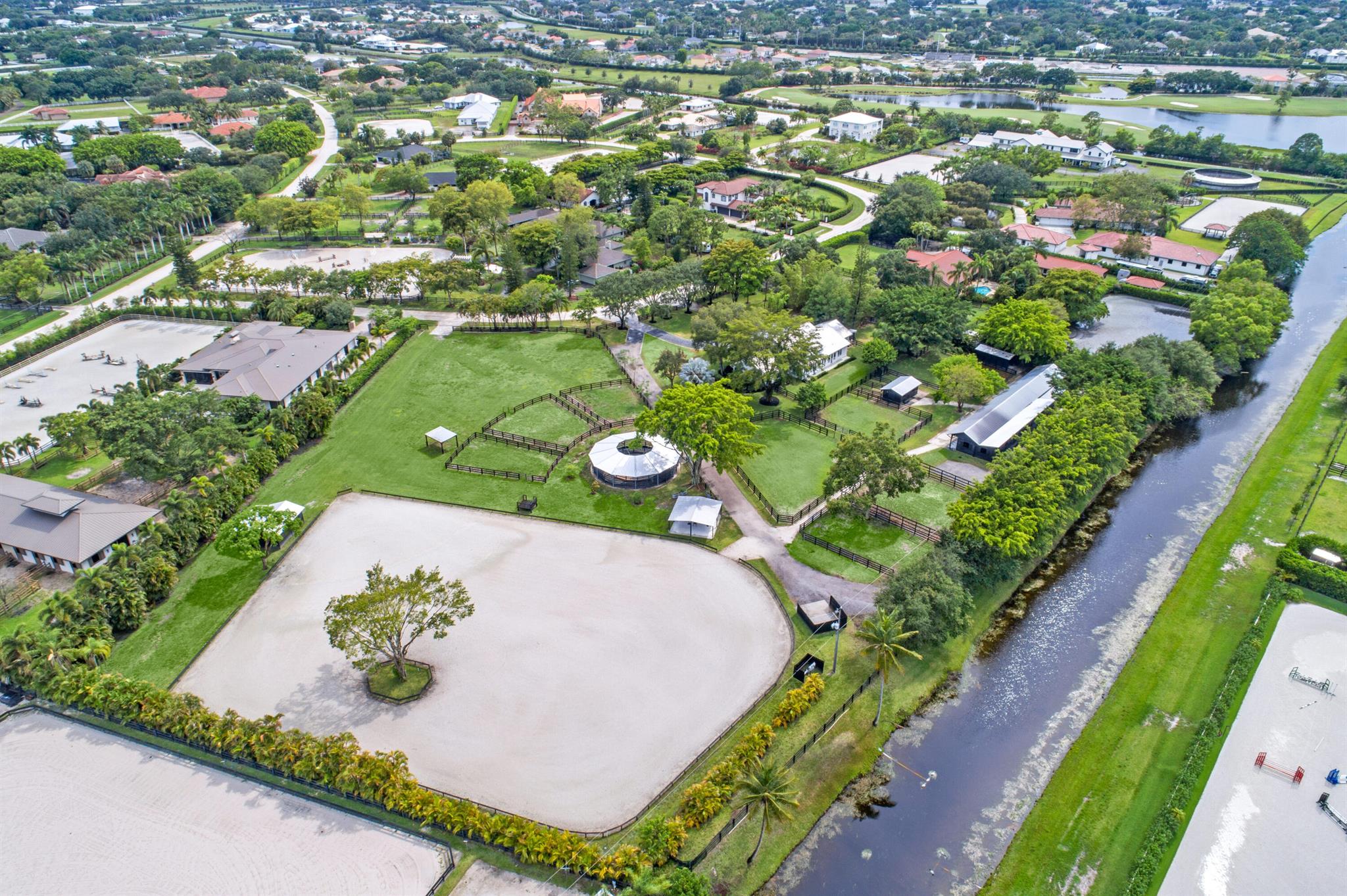 SADDLE TRAIL PARK OF WELL - Residential
