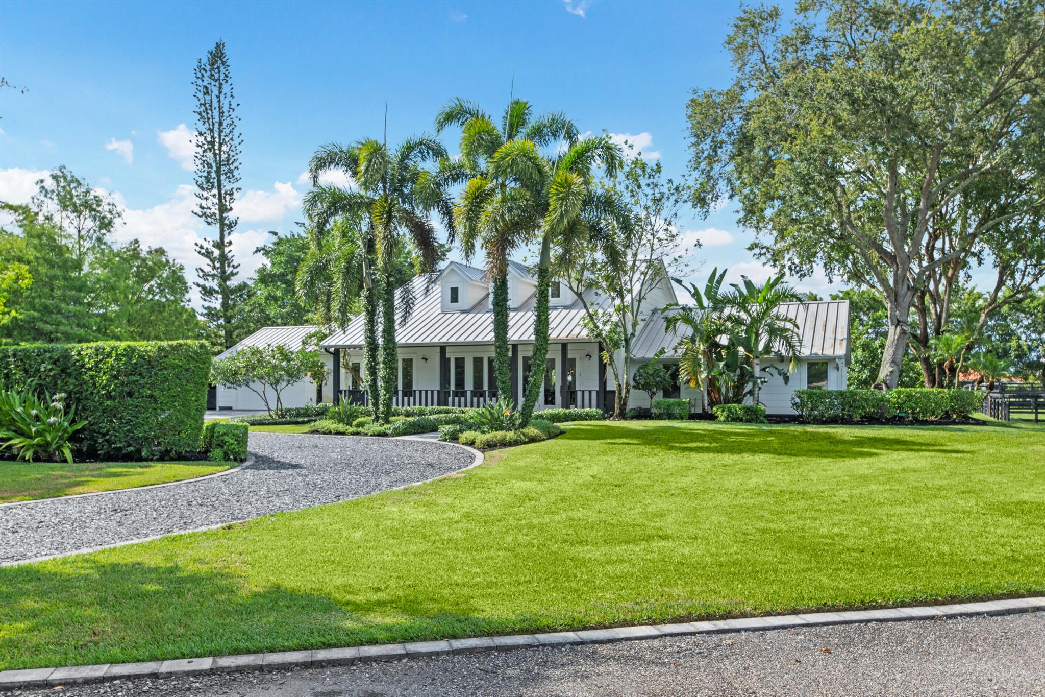 SADDLE TRAIL PARK OF WELL - Residential