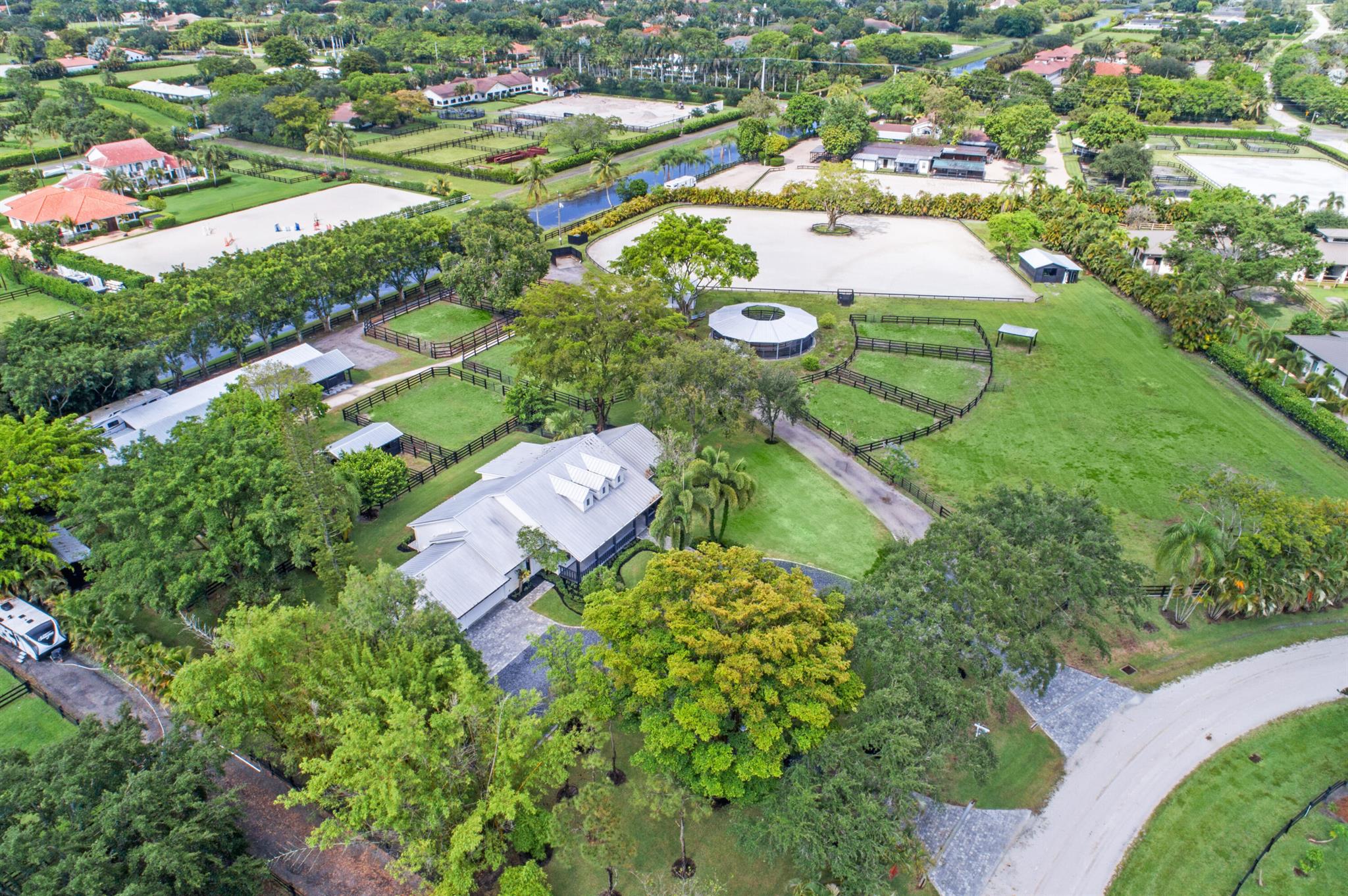 SADDLE TRAIL PARK OF WELL - Residential