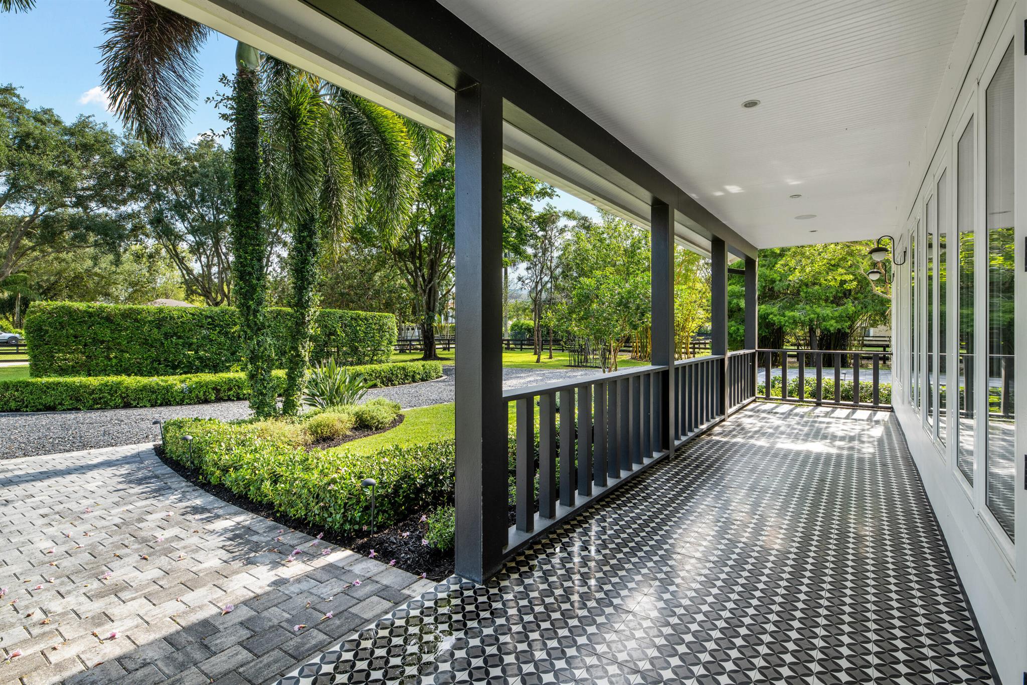 SADDLE TRAIL PARK OF WELL - Residential