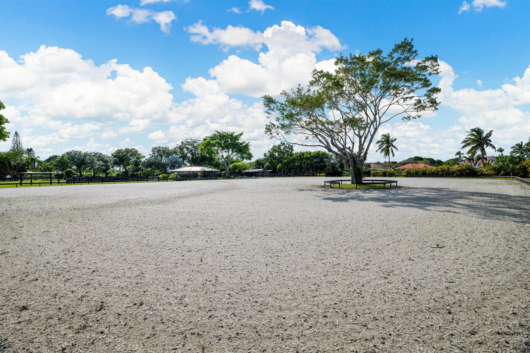 SADDLE TRAIL PARK OF WELL - Residential