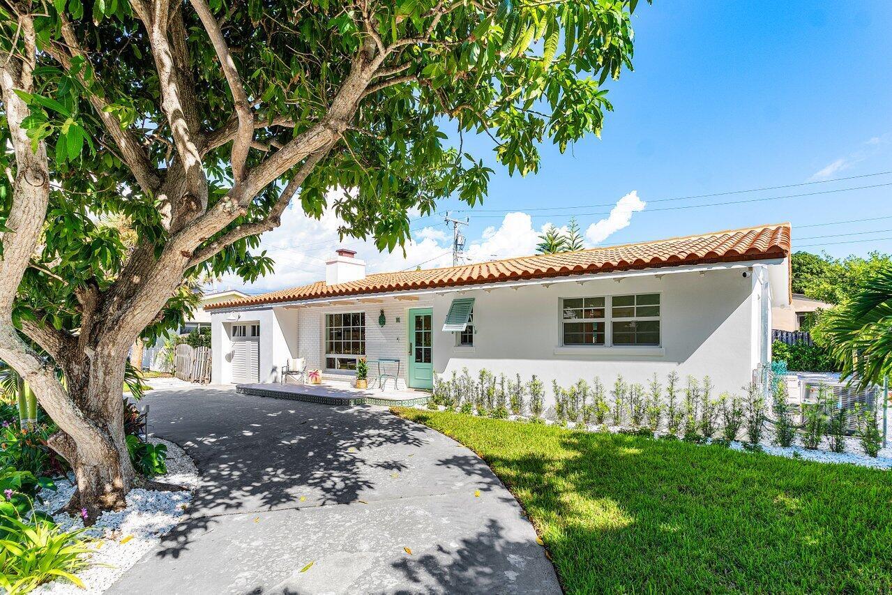 SHORE VIEW - Residential Lease