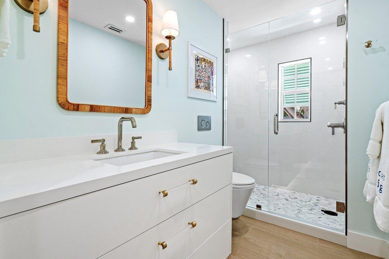 SHORE VIEW - Residential Lease