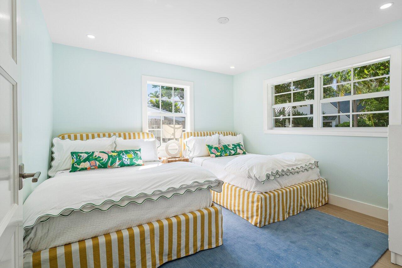 SHORE VIEW - Residential Lease