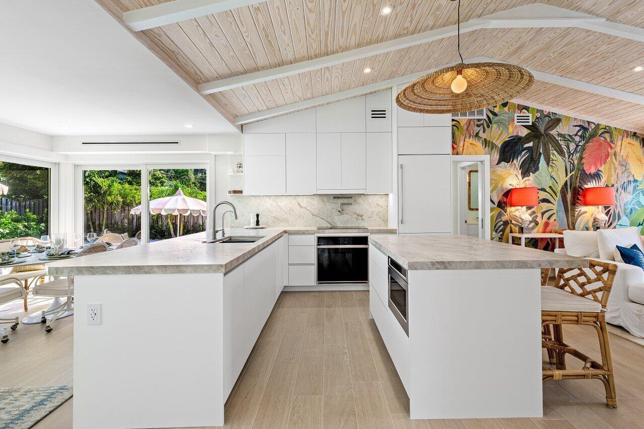 SHORE VIEW - Residential Lease