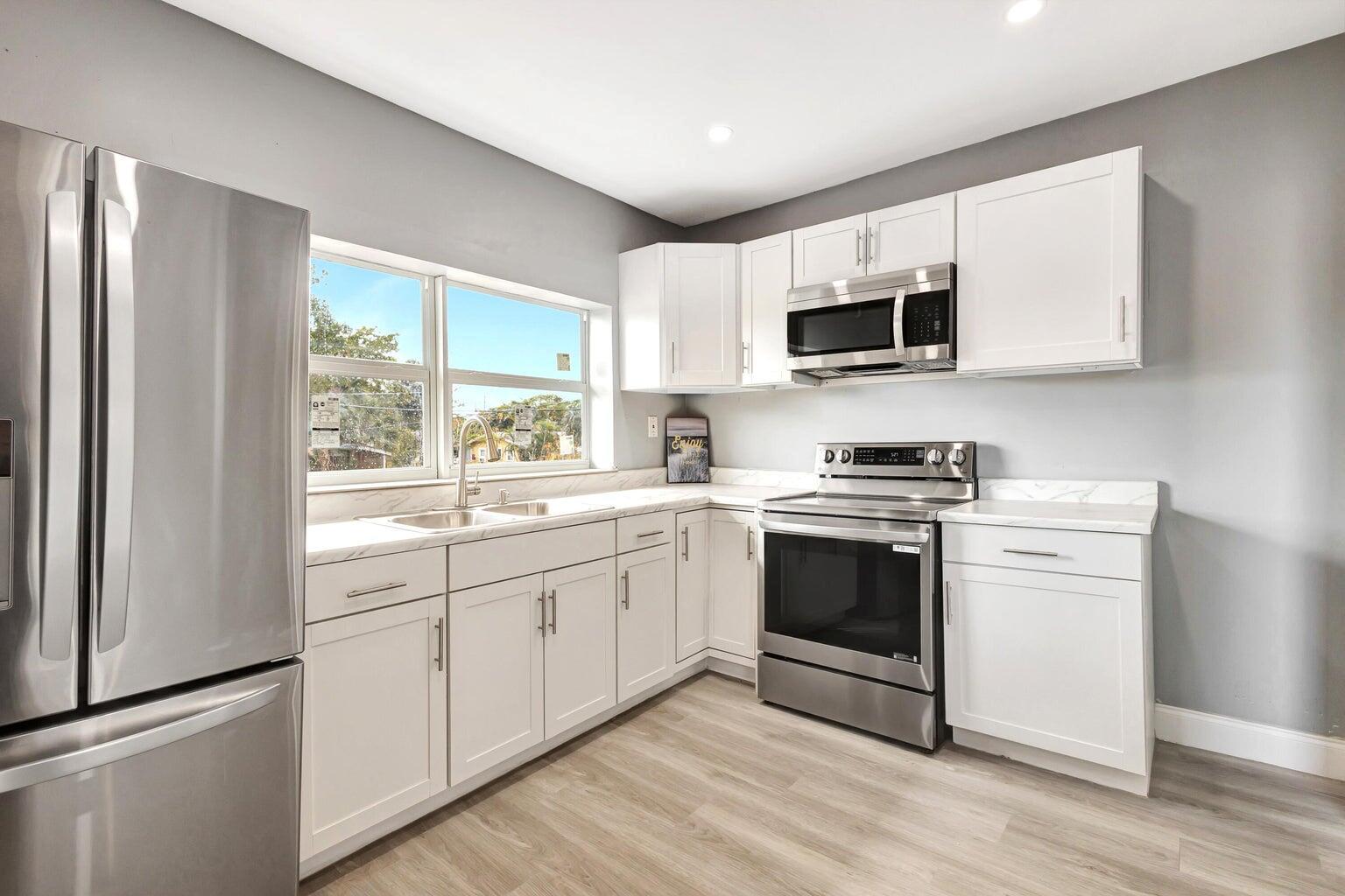 This beautifully updated 2-bedroom, 1-bathroom apartment offers comfort, style, and modern finishes throughout. Featuring a fully renovated kitchen with brand-new cabinets, countertops, and appliances, this unit is perfect for anyone looking for a fresh, move-in-ready space.Both bedrooms are spacious, and the bathroom has been tastefully updated. Bright, open living and dining areas make this apartment feel welcoming.Ready for immediate move-in -- schedule a tour today!