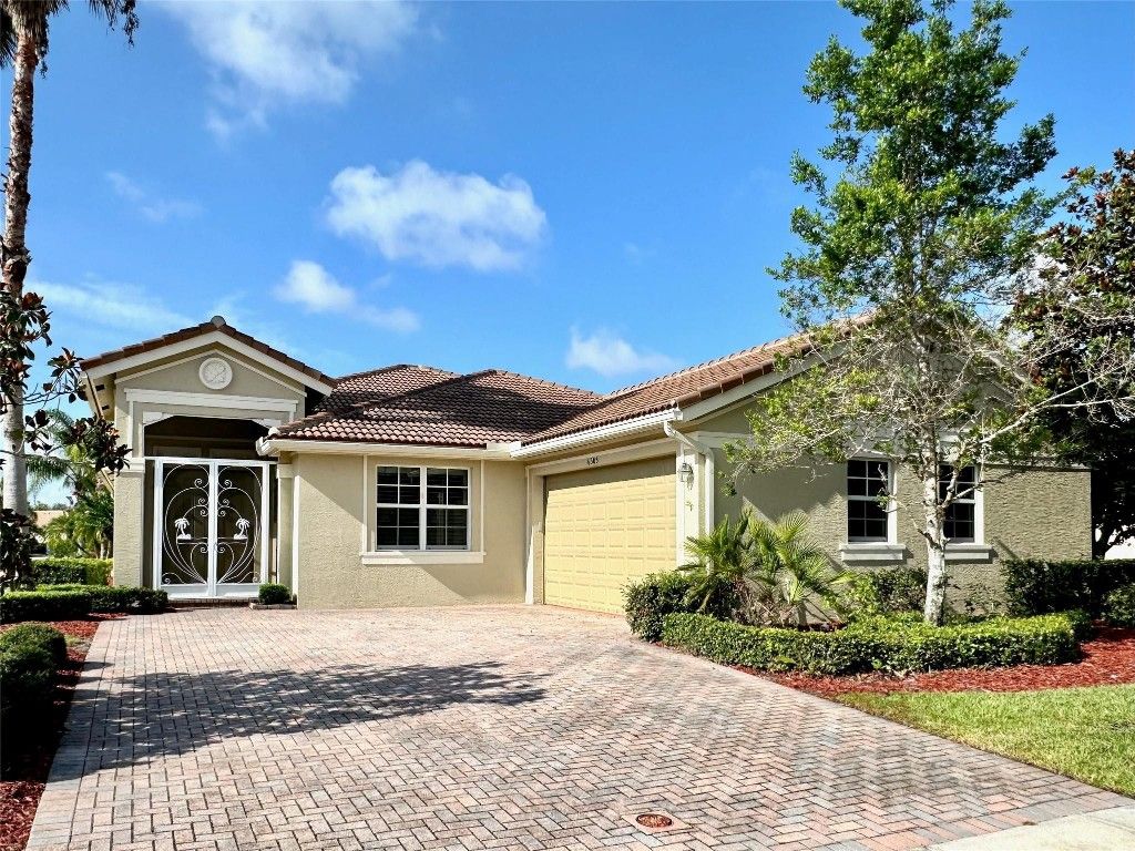 Photo of 6305 Astor Place, Vero Beach, FL 32966 (MLS # F10485749)