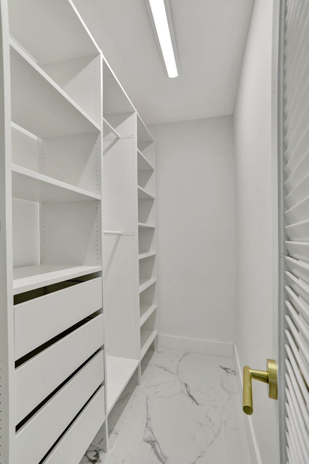 KINGS POINT NORMANDY COND - Residential