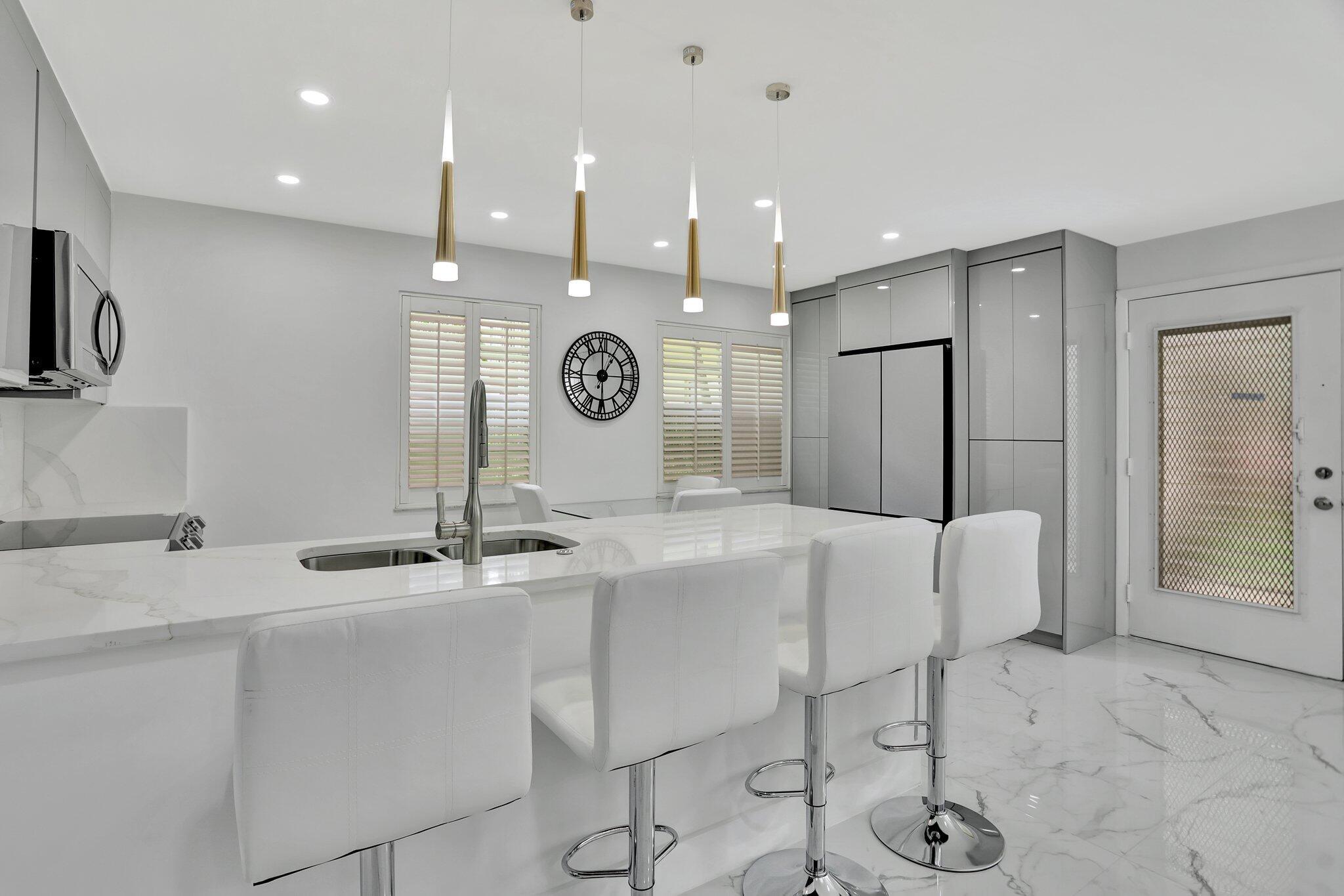 KINGS POINT NORMANDY COND - Residential