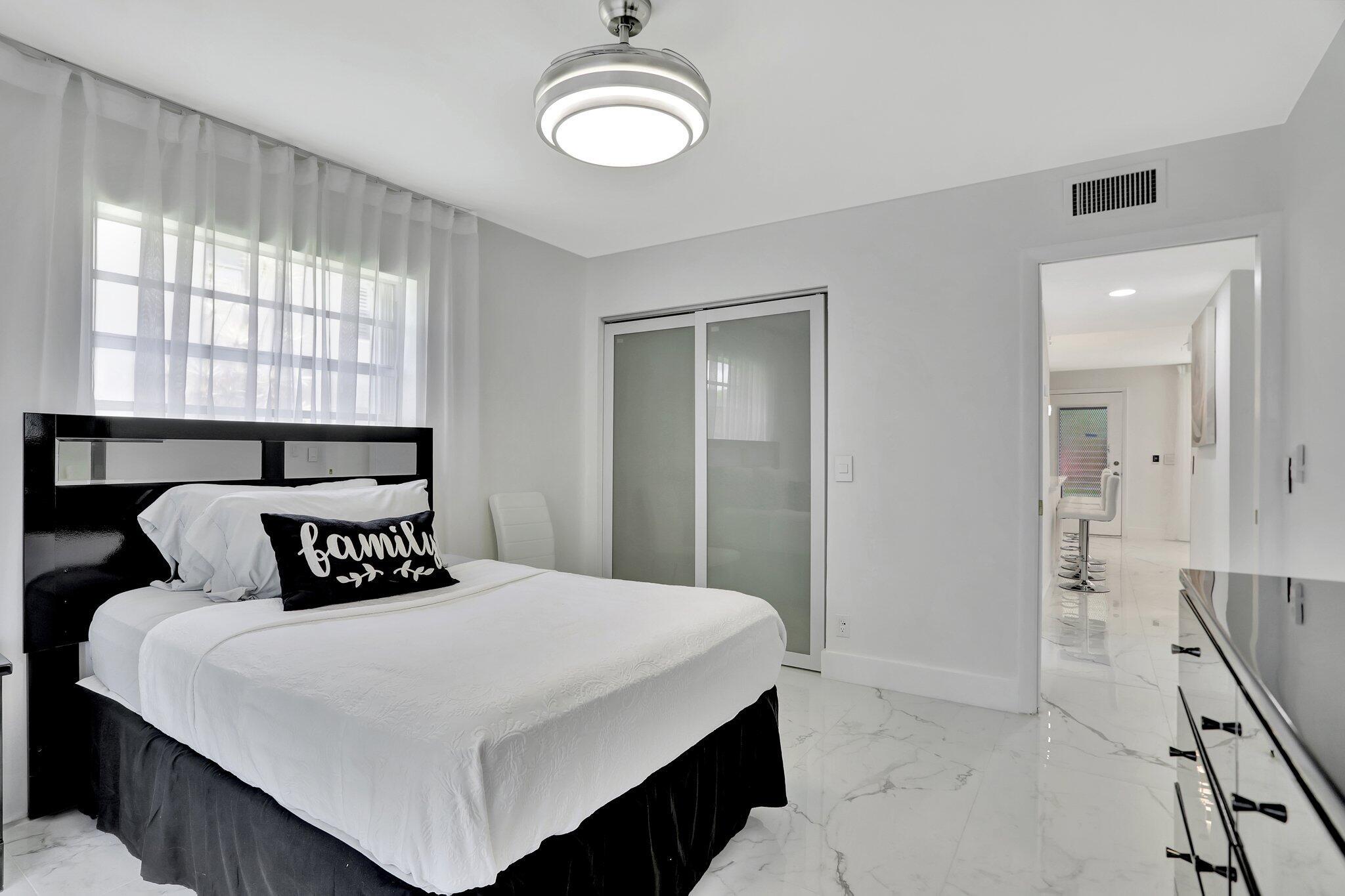 KINGS POINT NORMANDY COND - Residential