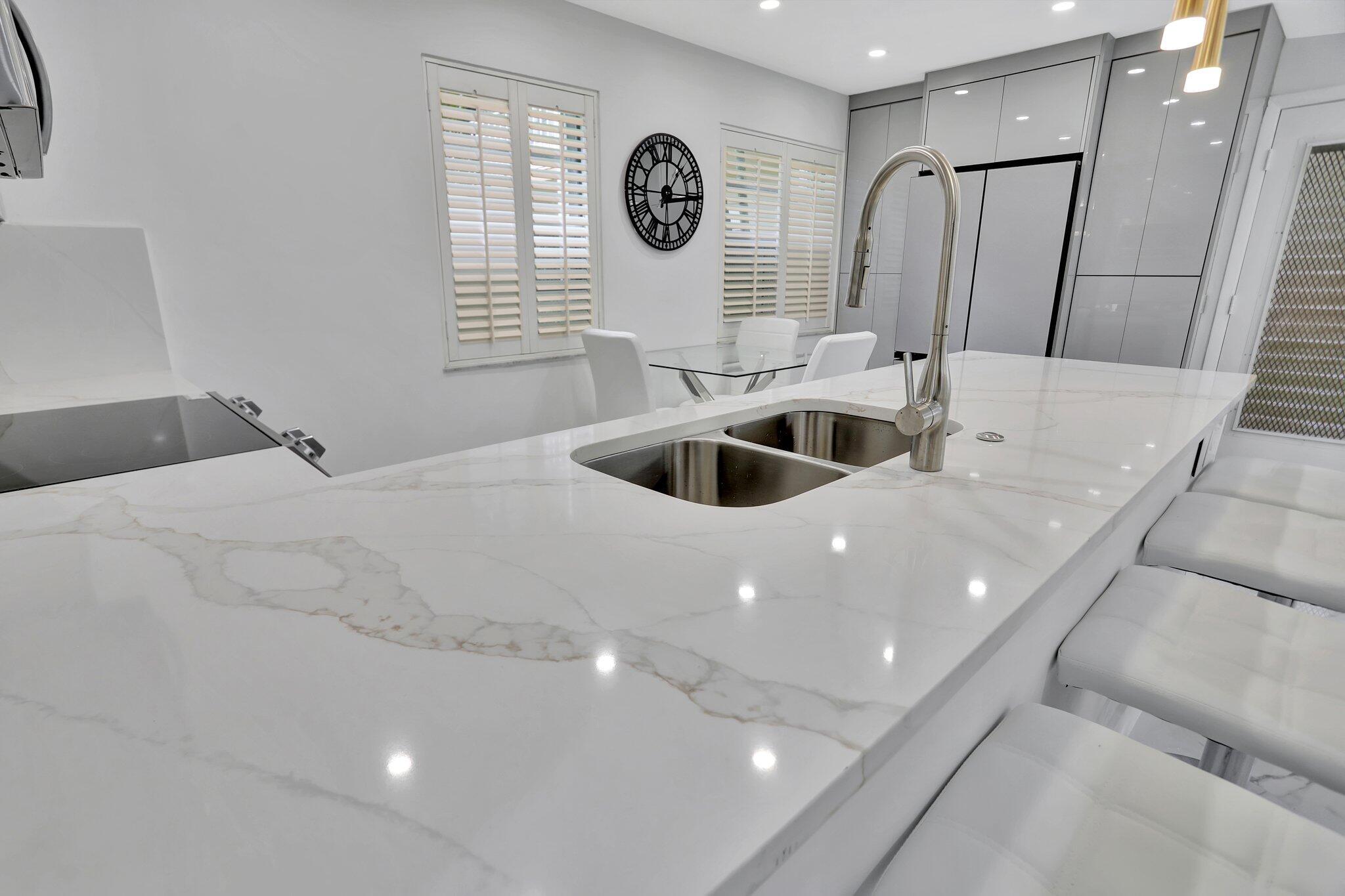 KINGS POINT NORMANDY COND - Residential