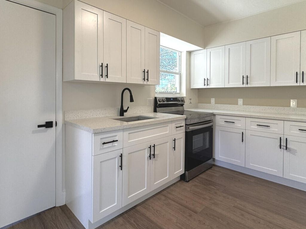 Photo of 1525 NW 14th Court, Fort Lauderdale, FL 33311 (MLS # B26015240)