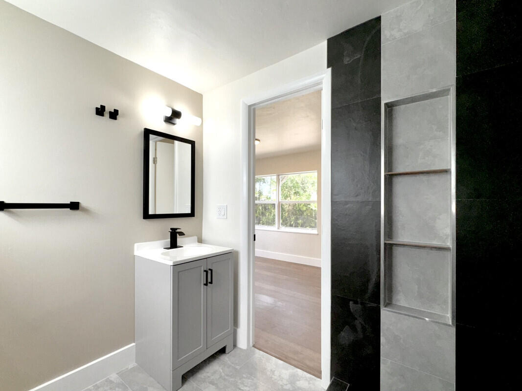 LAUDERDALE MANORS AMD PLAT - Residential