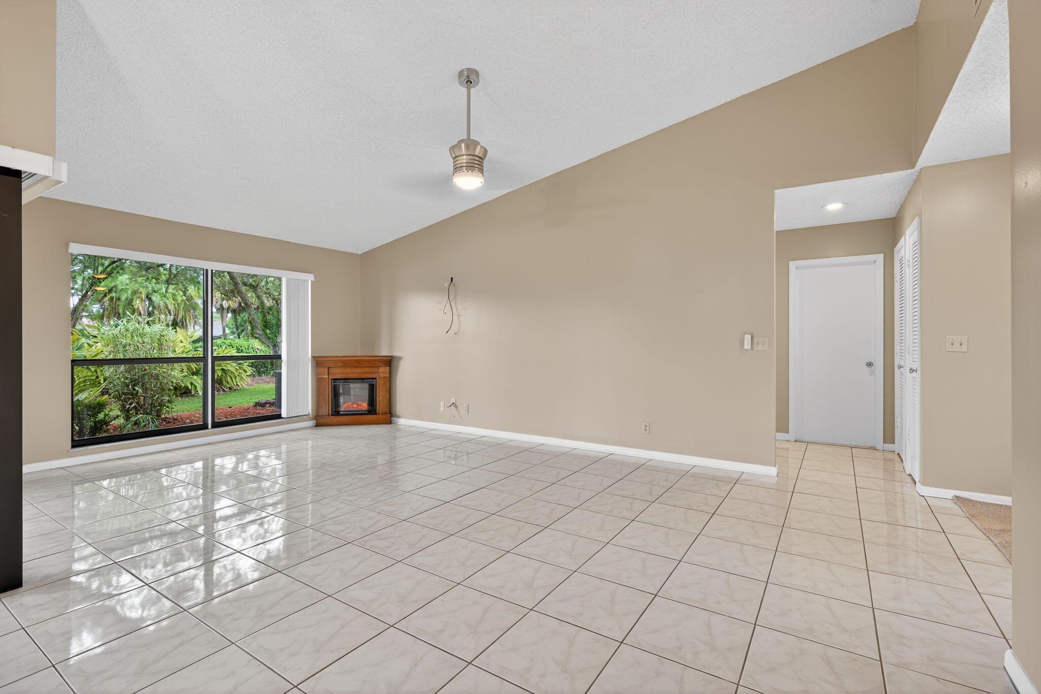 QUAIL MEADOW AT MARTIN DO - Residential