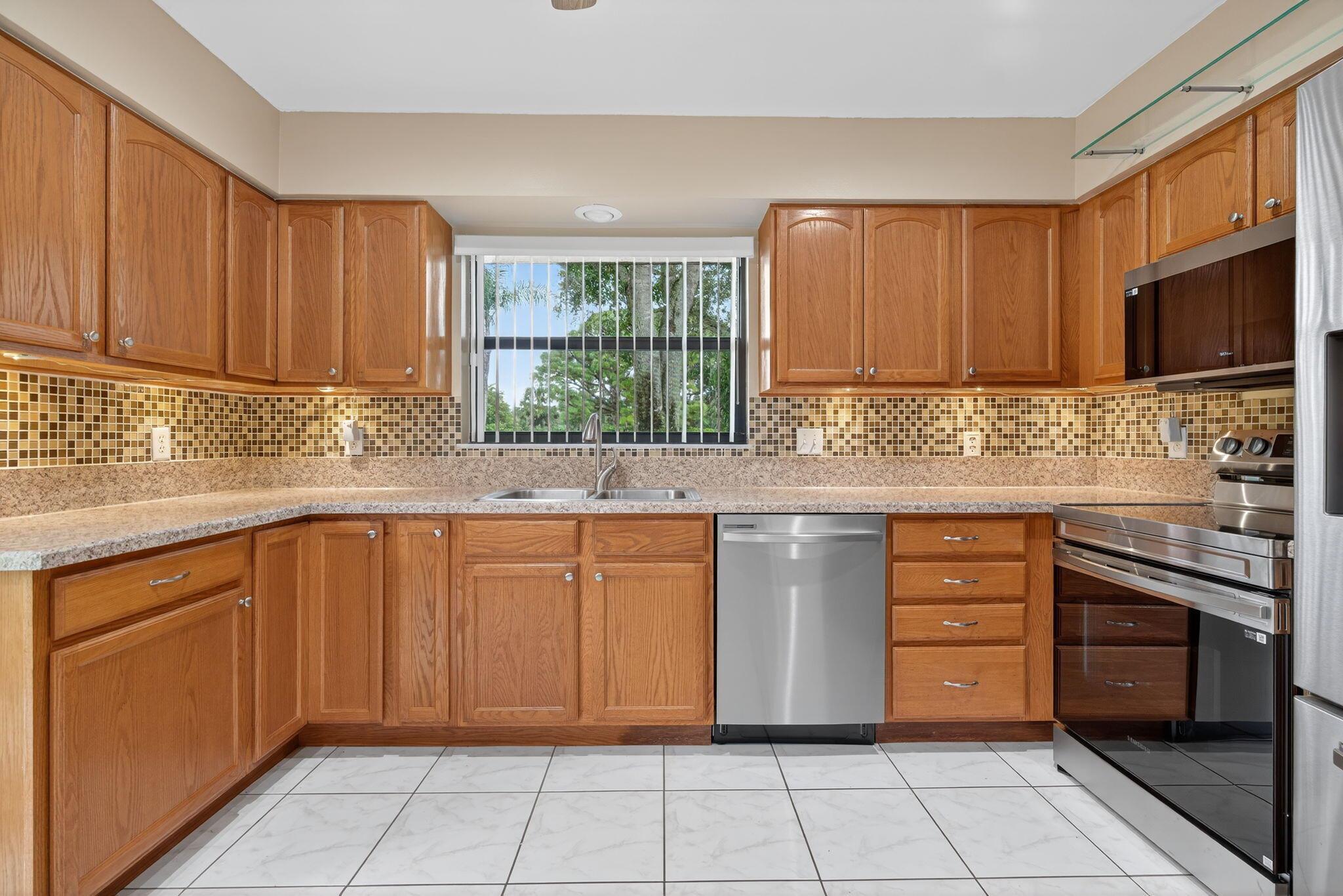 QUAIL MEADOW AT MARTIN DO - Residential