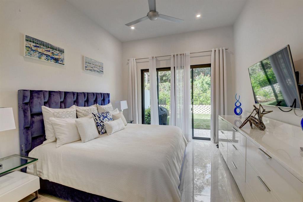 OCEANVIEW TOWNHOMES - Residential Lease