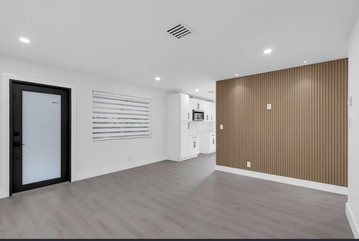 EVERGLADE LAND SALES CO - Residential