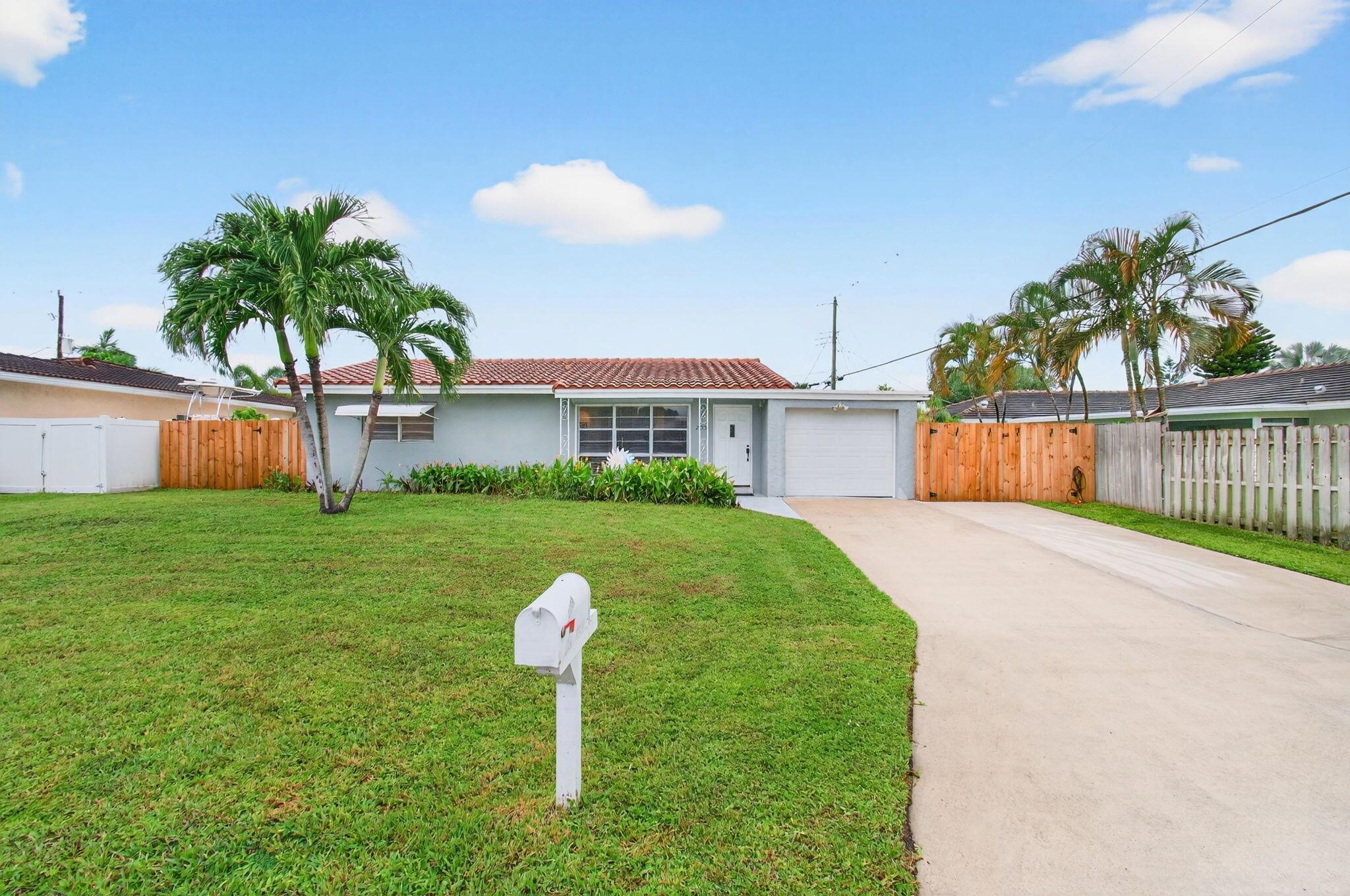 View photos, virtual tours, details... 2775 NE 5th Avenue