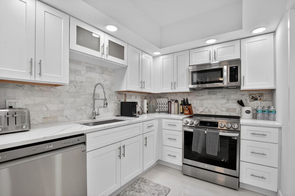 Photo of 6815 Willow Wood Drive #4073, Boca Raton, FL 33434 (MLS # B26019285)