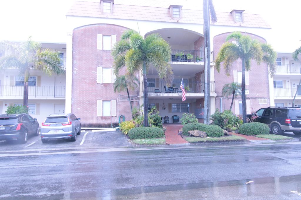 Photo of 460 Paradise Isle Boulevard #203, Hallandale Beach, FL 33009 (MLS # B26014465)