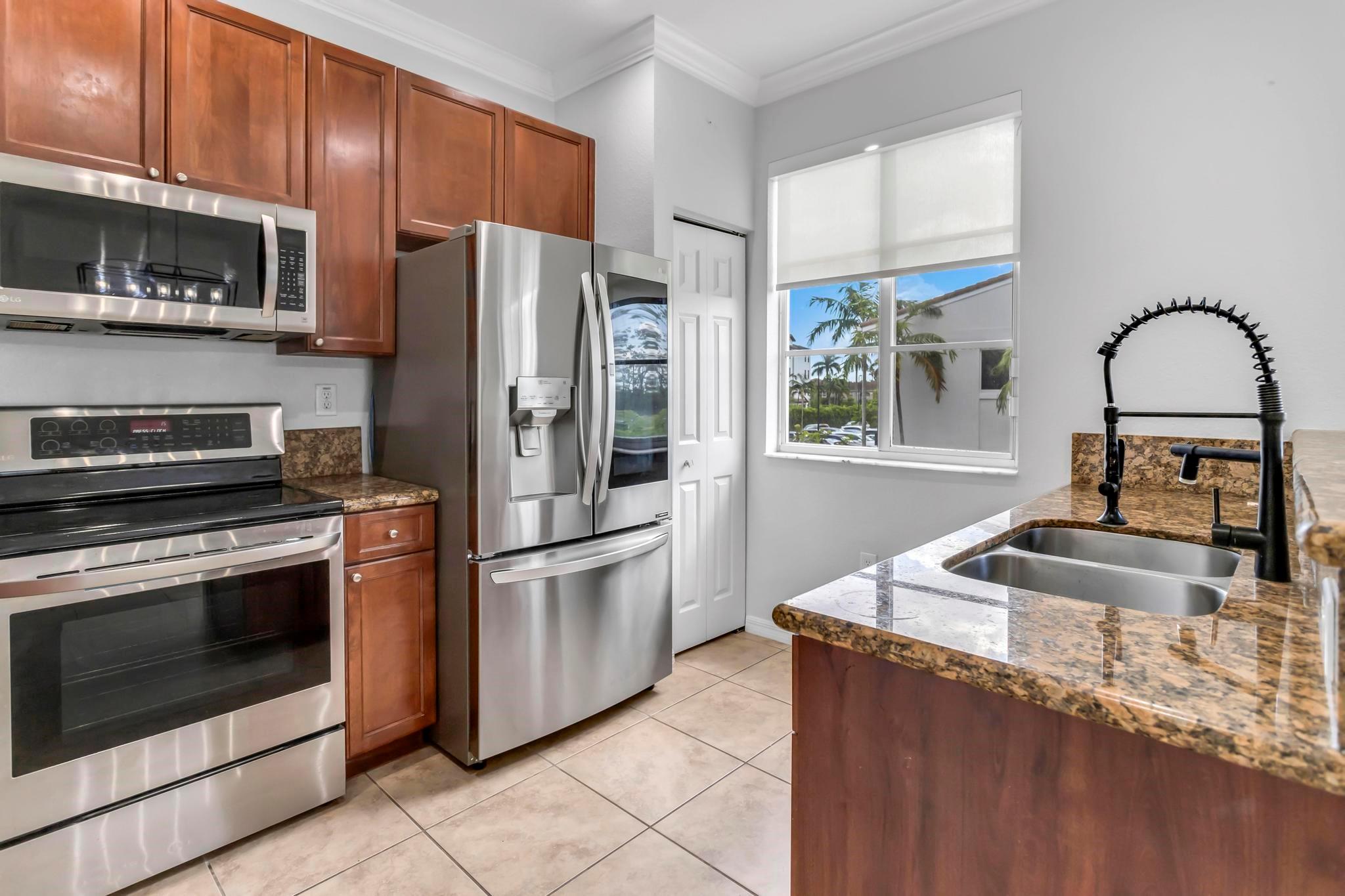 Boardwalk At Vizcaya Cond - Residential Lease