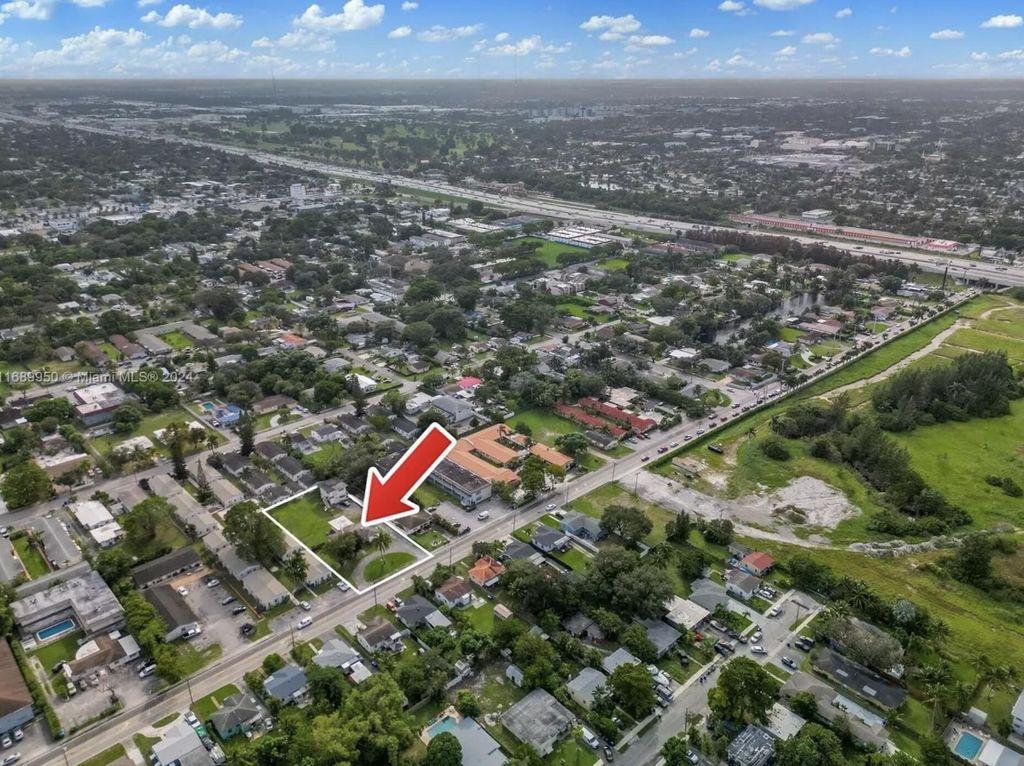 Photo of 2646 Johnson Street, Hollywood, FL 33020 (MLS # B26030803)
