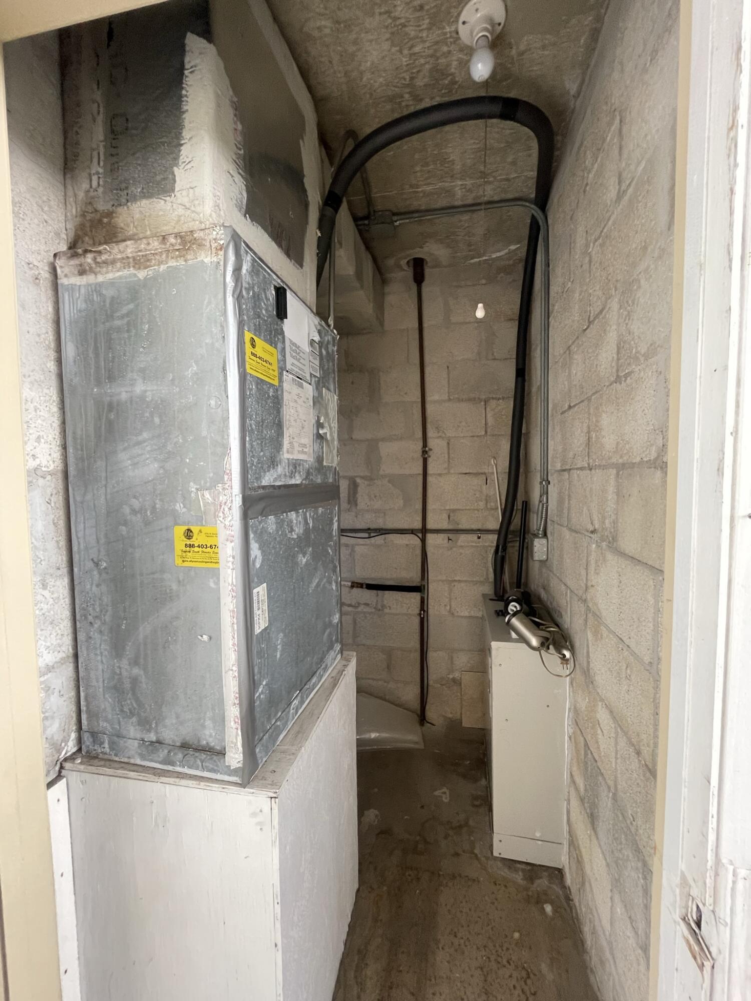 VIKING ARMS CONDO - Residential Lease