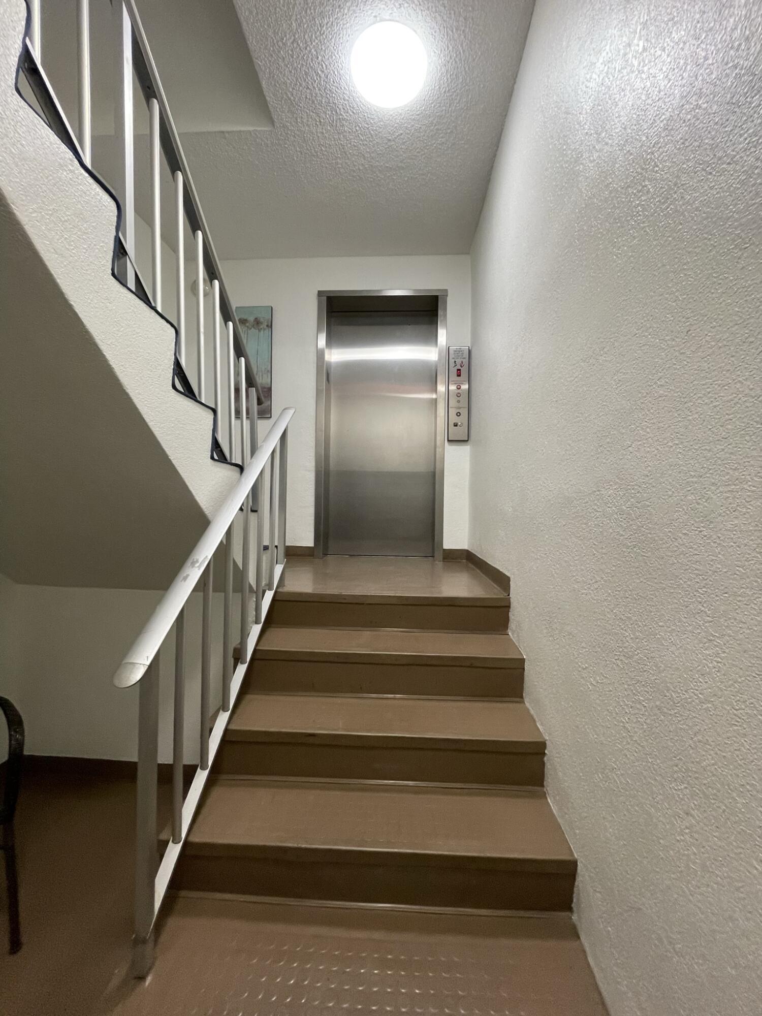 VIKING ARMS CONDO - Residential Lease