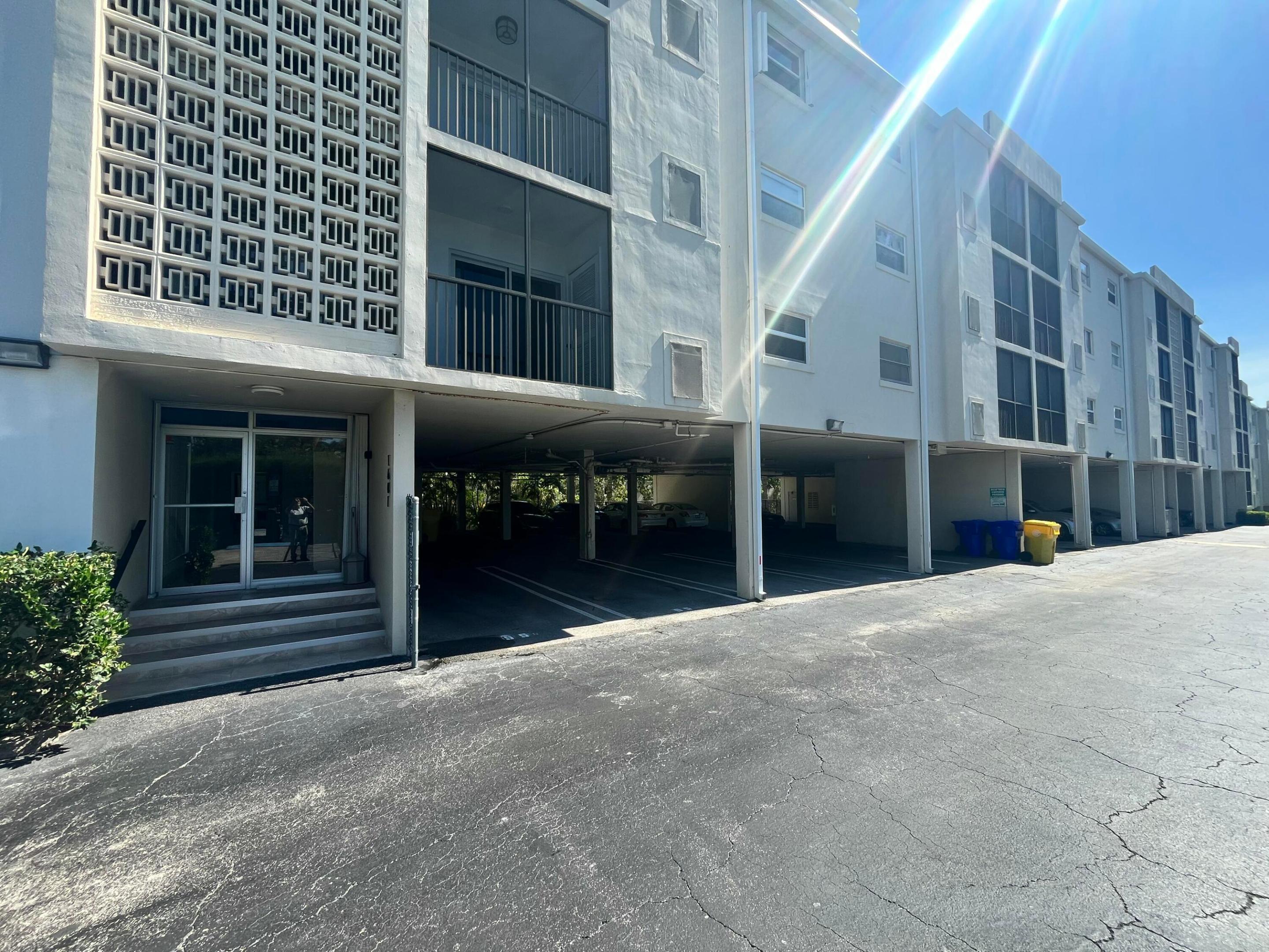 VIKING ARMS CONDO - Residential Lease