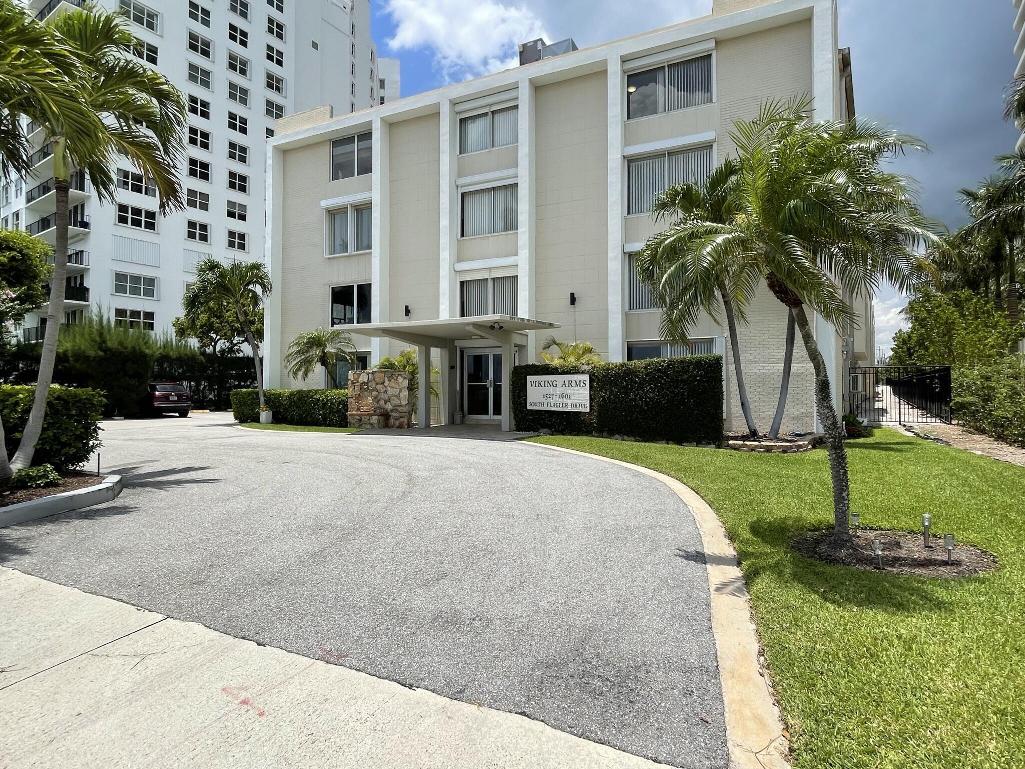 VIKING ARMS CONDO - Residential Lease