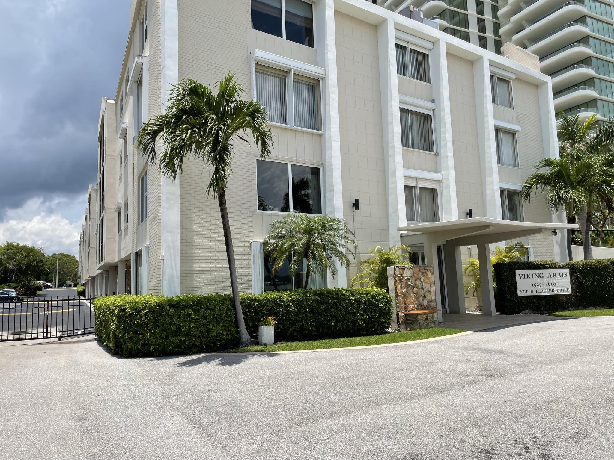 VIKING ARMS CONDO - Residential Lease