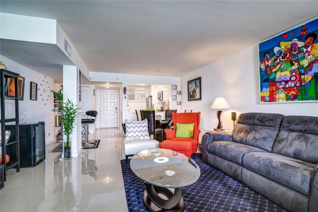 Lake Emerald - Residential