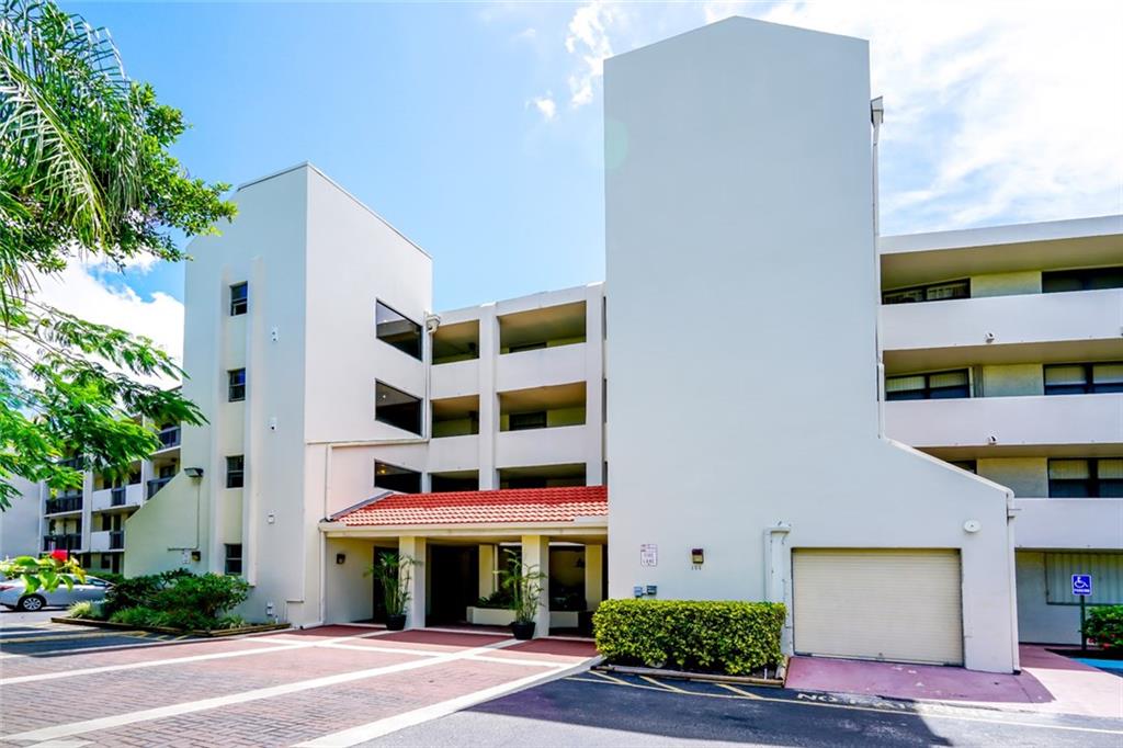 Lake Emerald - Residential