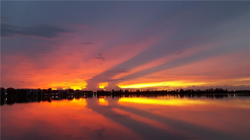 Lake Emerald - Residential