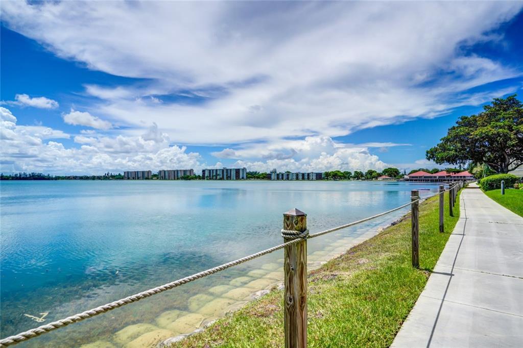 Lake Emerald - Residential