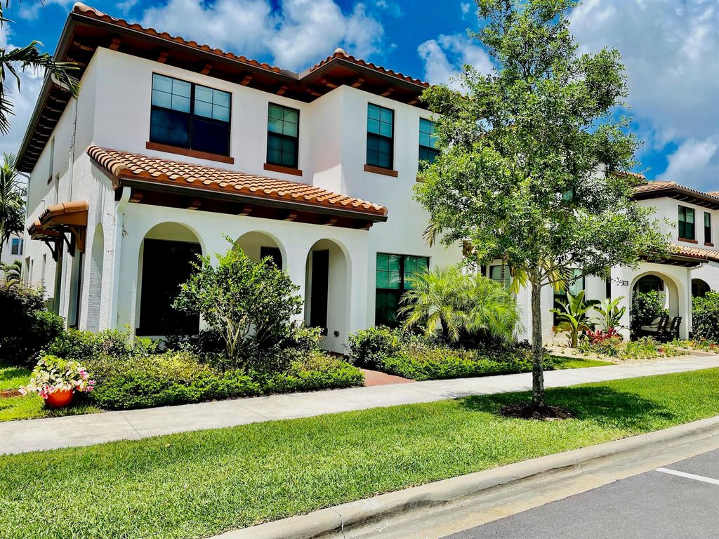 Photo of 1079 Faulkner Ter, Palm Beach Gardens, FL 33418 (MLS # R11075964)