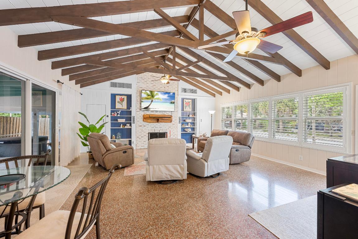 LAKE WORTH TOWN OF - Residential