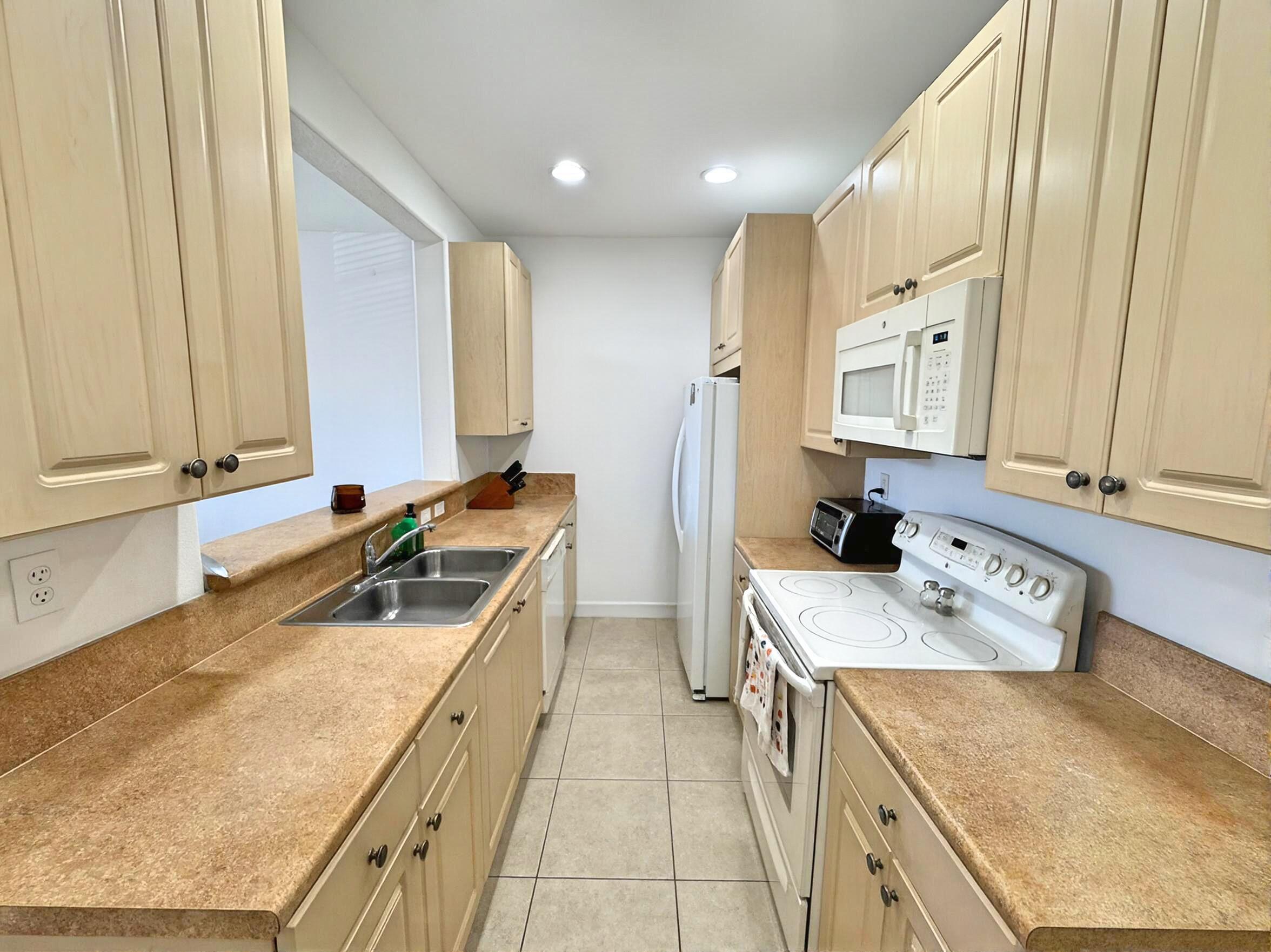 COBBLESTONE CONDO - Residential