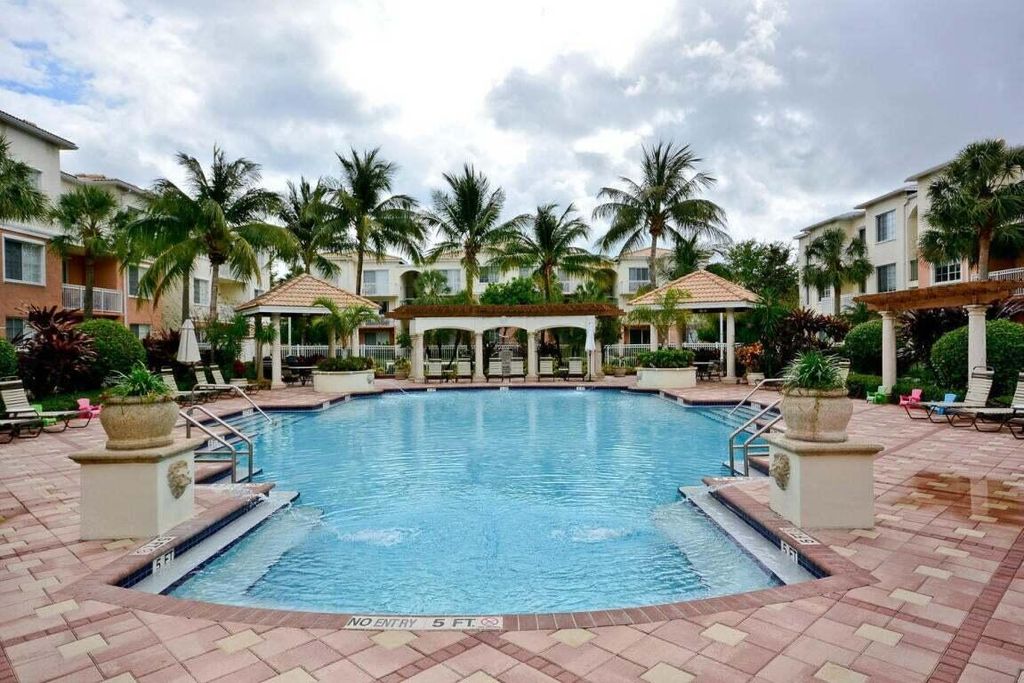 Photo of 7203 Myrtlewood Circle W, Palm Beach Gardens, FL 33418 (MLS # R10924971)