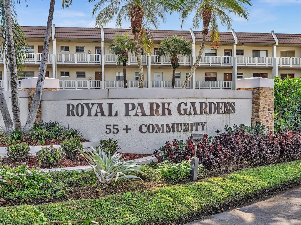 Royal Park Gardens - Residential