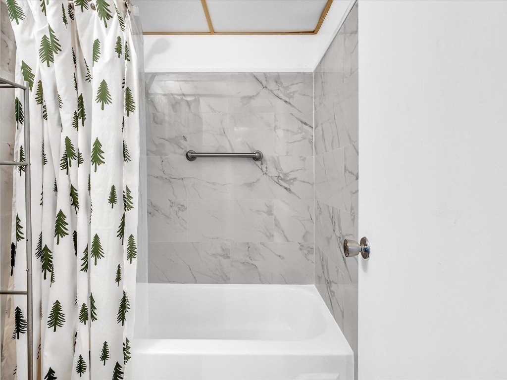 Royal Park Gardens - Residential