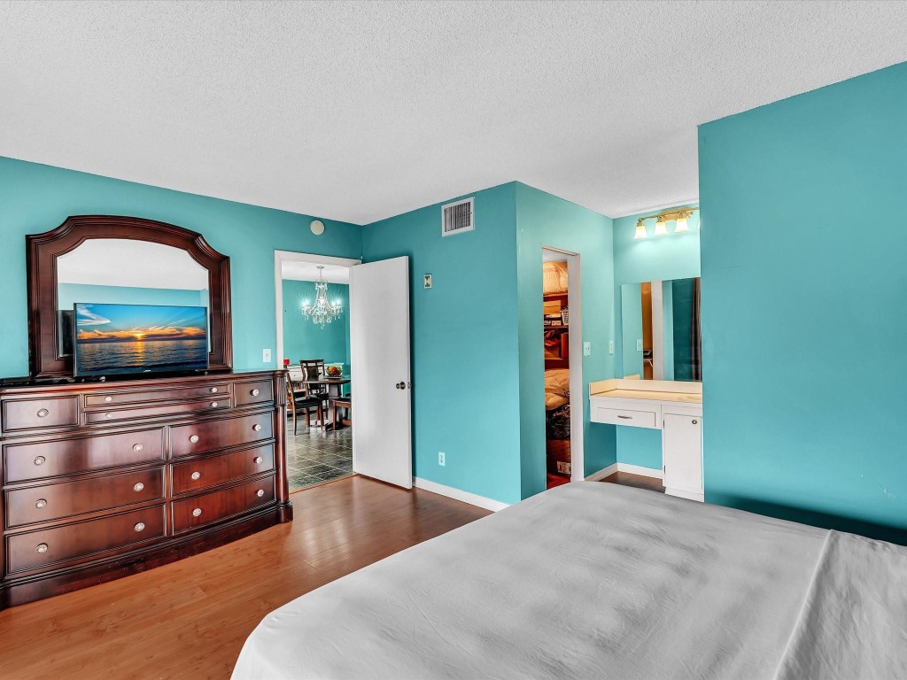 Royal Park Gardens - Residential