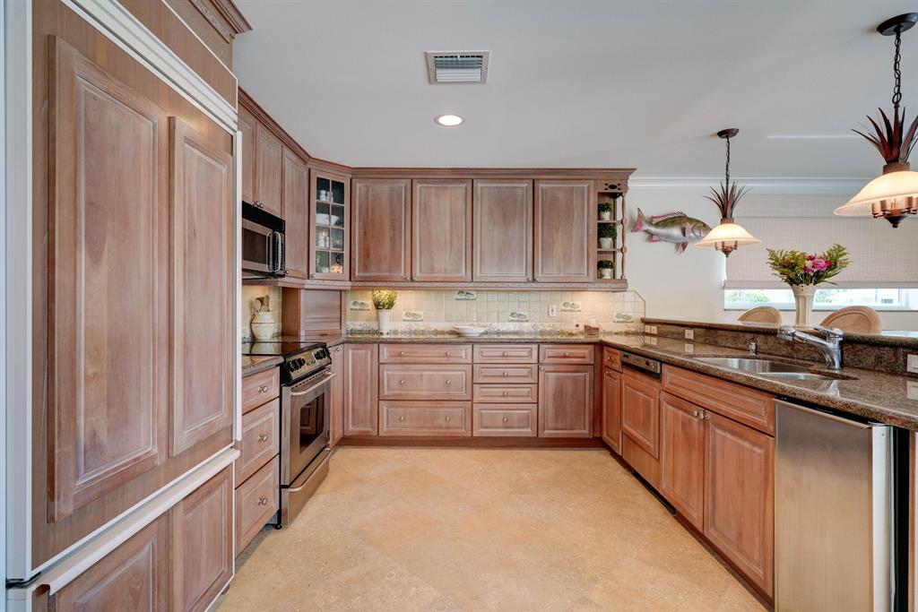 PALM BEACH ISLES 3 - Residential